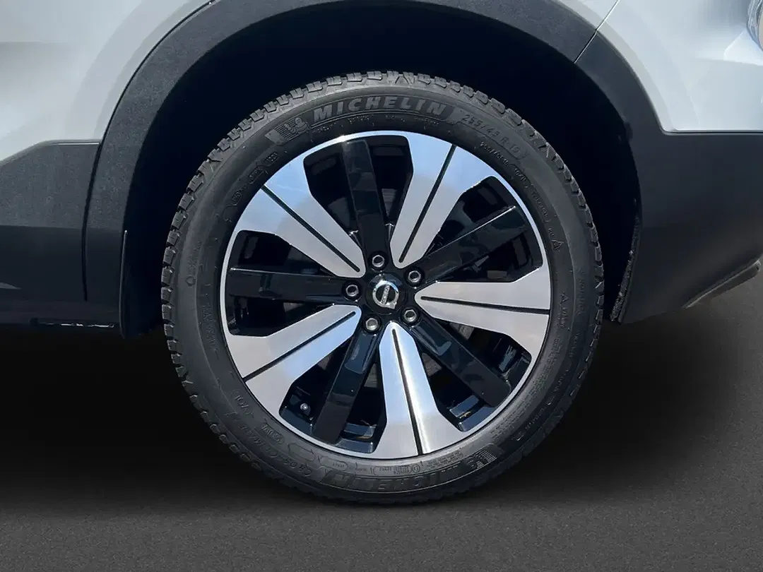 Volvo C40 EV Recharge Plus - Thumbnail 9