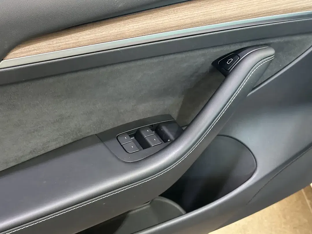 Tesla Model 3 RWD - Thumbnail 12