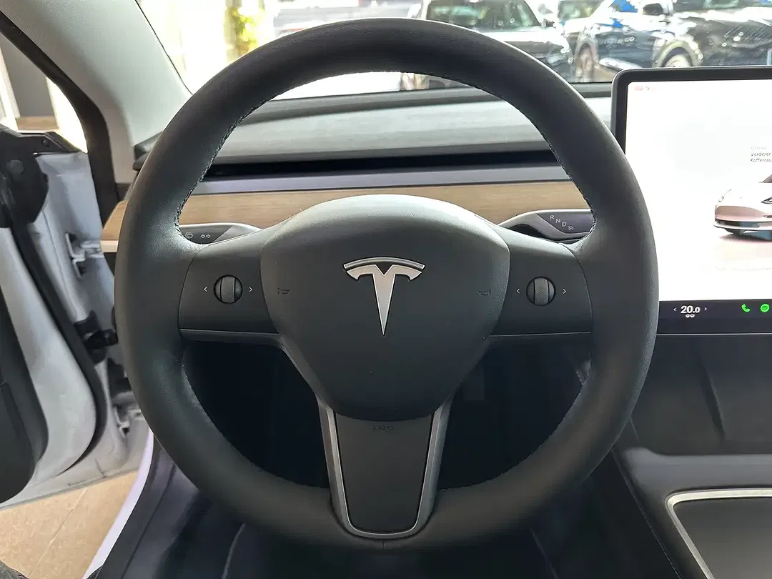 Tesla Model 3 RWD - foto 15