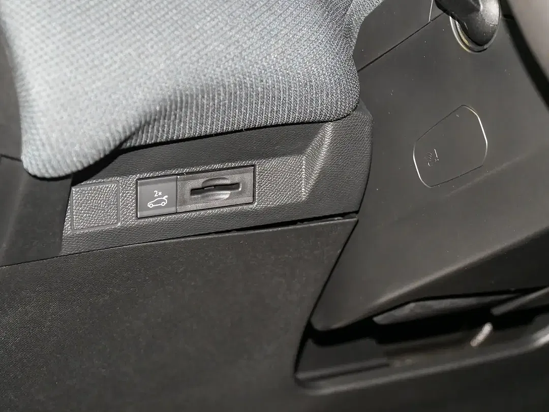 Citroen C5 Aircross Hybrid Max - Thumbnail 15