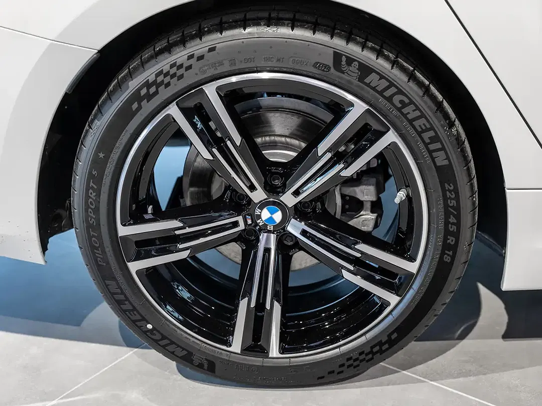 BMW 320 Touring M Sport - Thumbnail 6