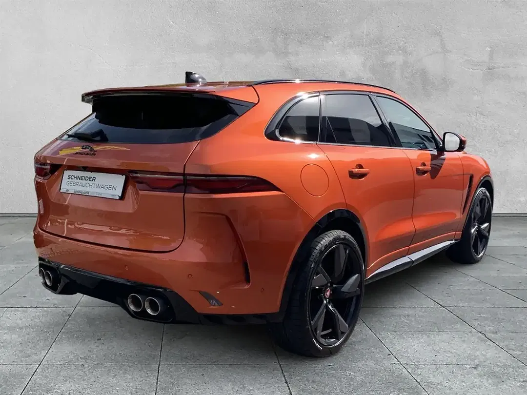 Jaguar F-Pace P550 4x4 SVR - Thumbnail 5