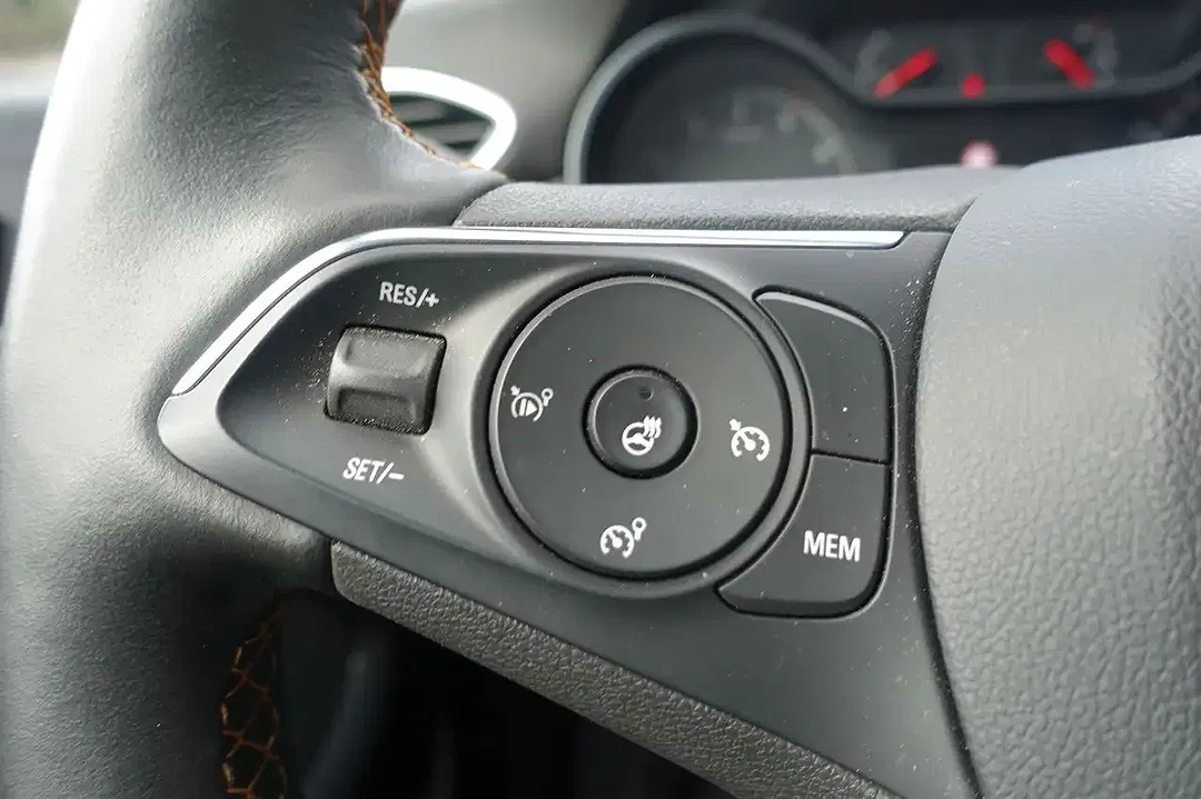 Opel Crossland X GS - Thumbnail 16