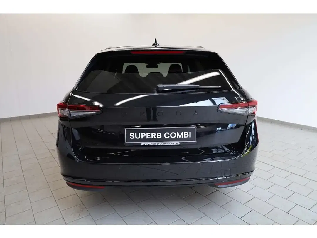 Skoda Superb 2.0 TDI Combi Sportline - Thumbnail 4