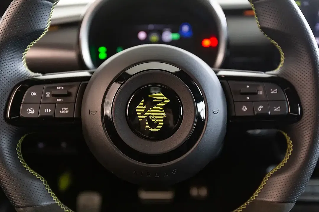 Abarth 600e Turismo - Thumbnail 6