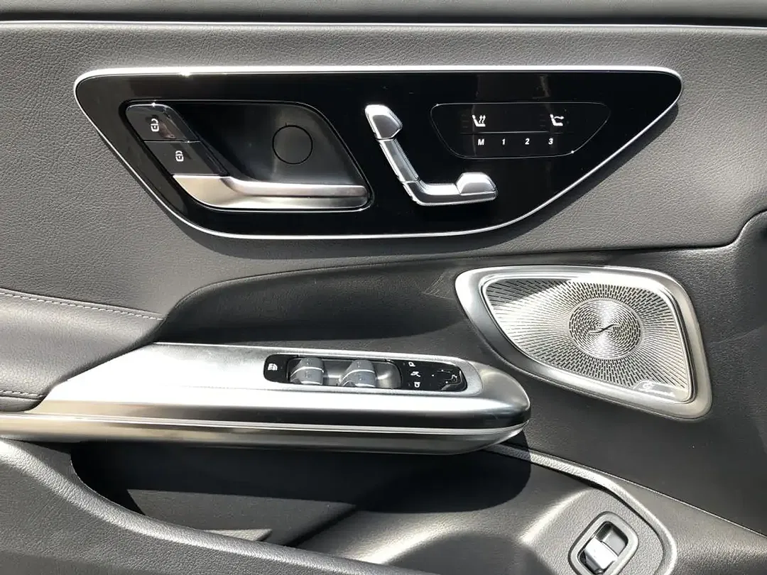 Mercedes-Benz CLE 220 AMG MBUX Burmester Night - foto 14
