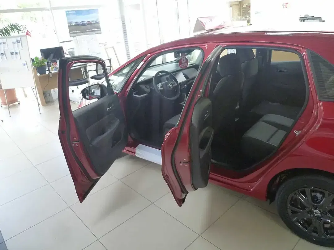 Honda Jazz 1.5 Hybrid e:HEV i-MMD Elegance Style - Thumbnail 6