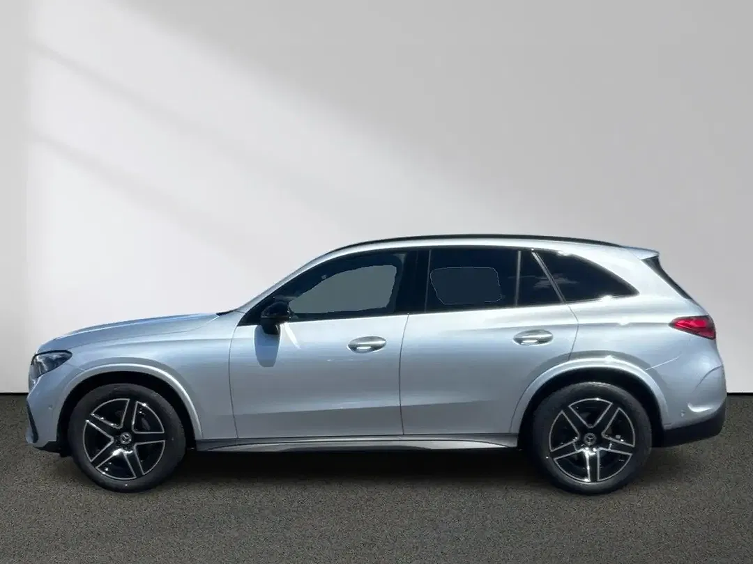 Mercedes-Benz GLC 200 4MATIC AMG Line Night - Thumbnail 2