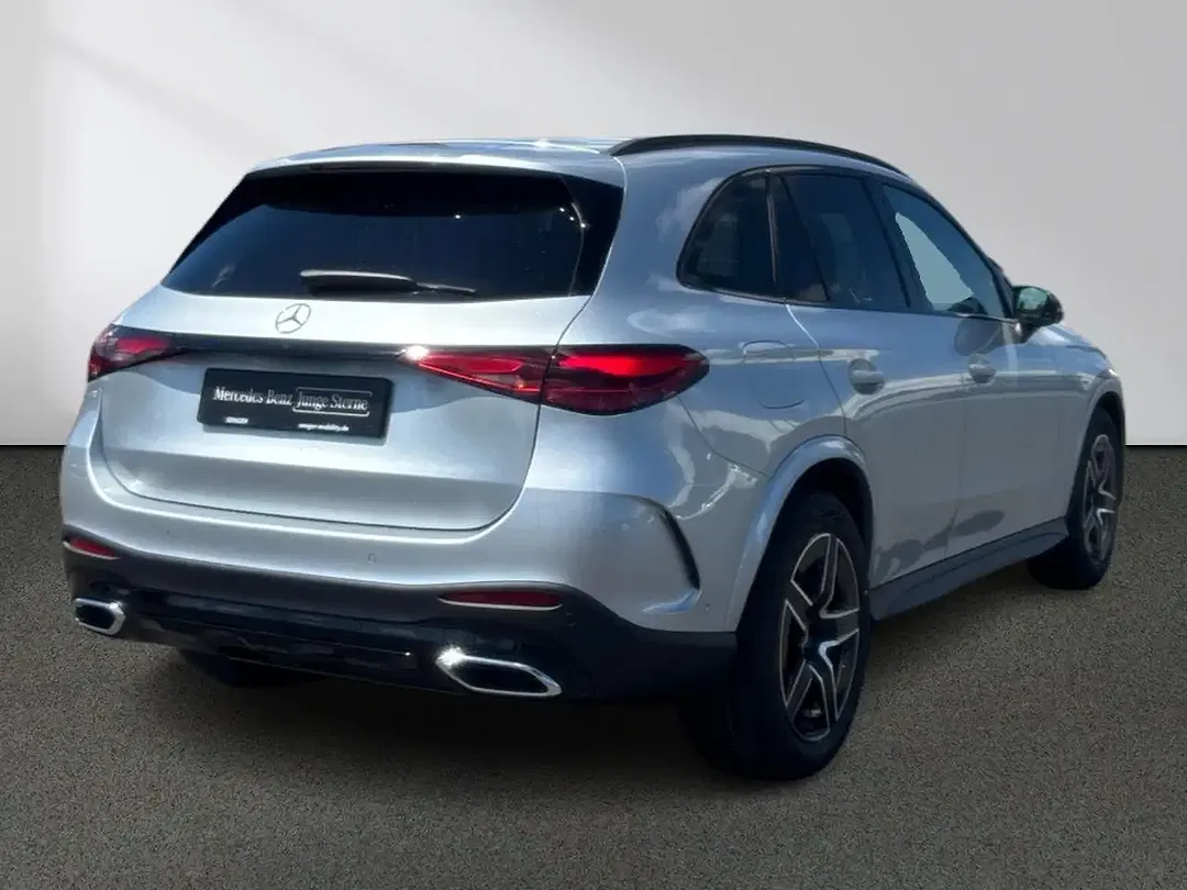 Mercedes-Benz GLC 200 4MATIC AMG Line Night - Thumbnail 3