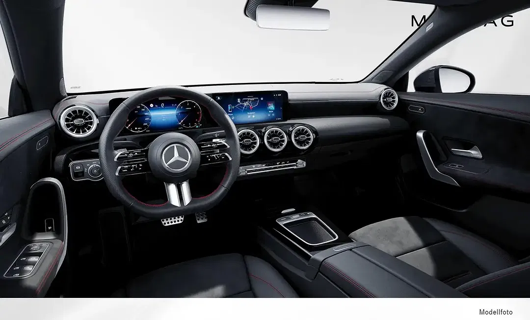 Mercedes-Benz CLA 180 - Thumbnail 3