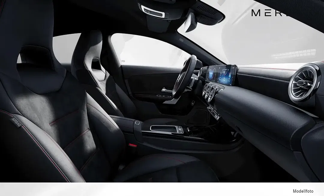 Mercedes-Benz CLA 180 - Thumbnail 4