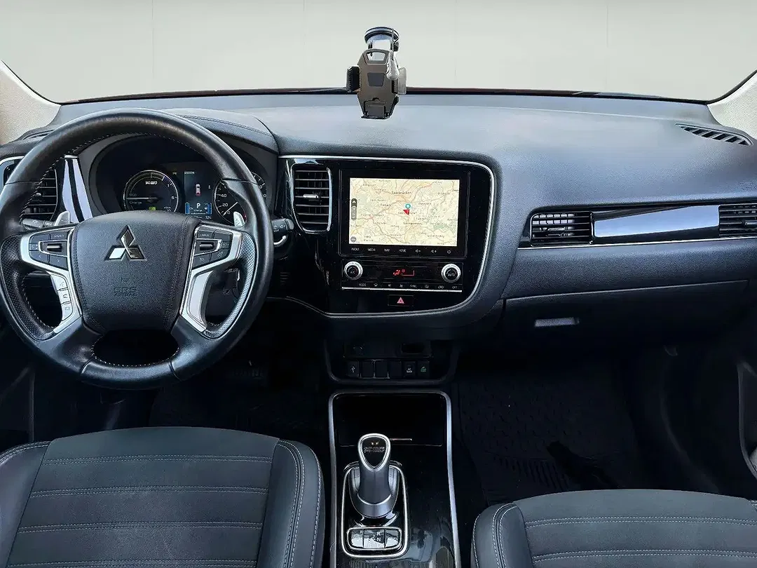 Mitsubishi Outlander PHEV 4WD - Thumbnail 12