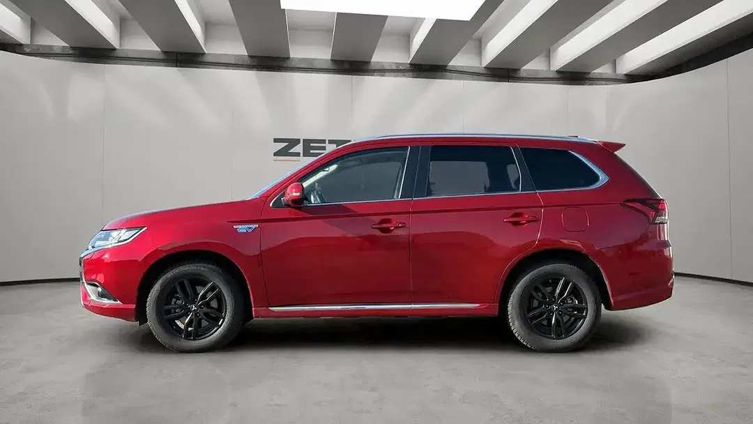 Mitsubishi Outlander PHEV 4WD - foto 2
