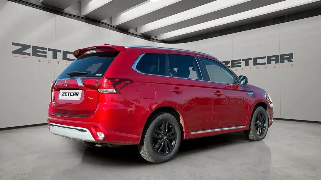 Mitsubishi Outlander PHEV 4WD - Thumbnail 5