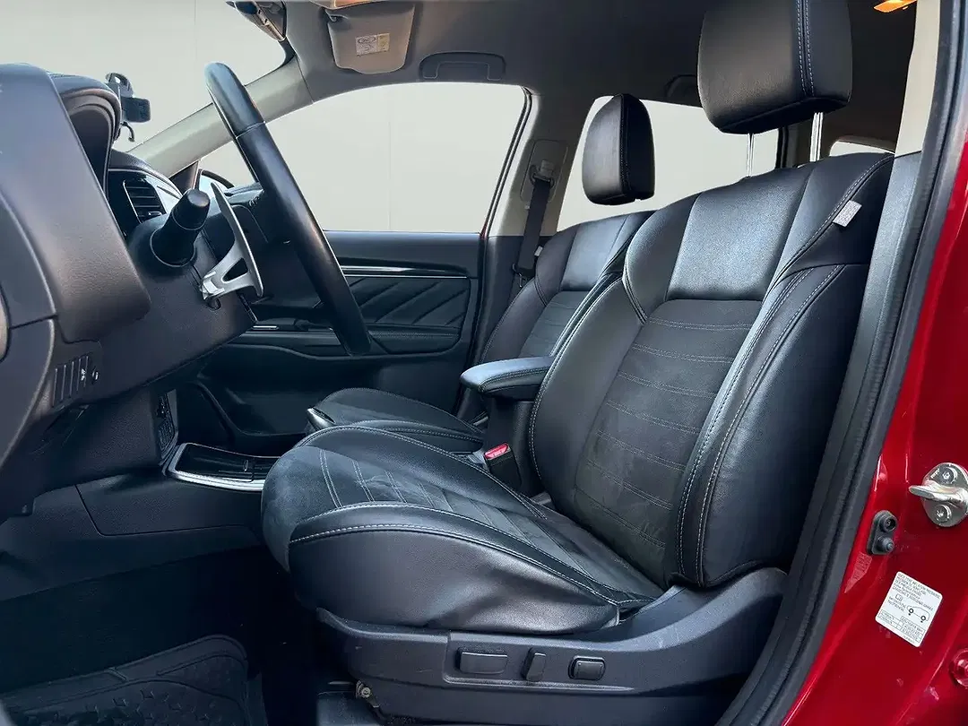 Mitsubishi Outlander PHEV 4WD - Thumbnail 9