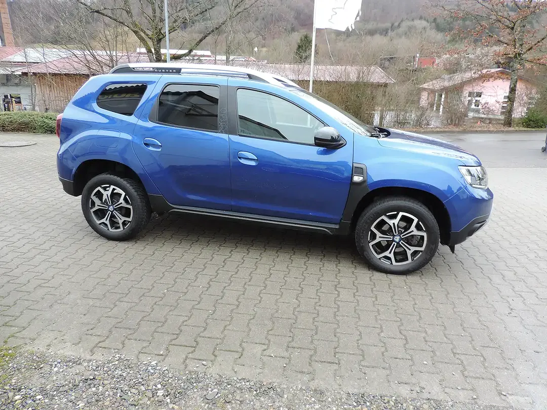 Dacia Duster Celebration - Thumbnail 5