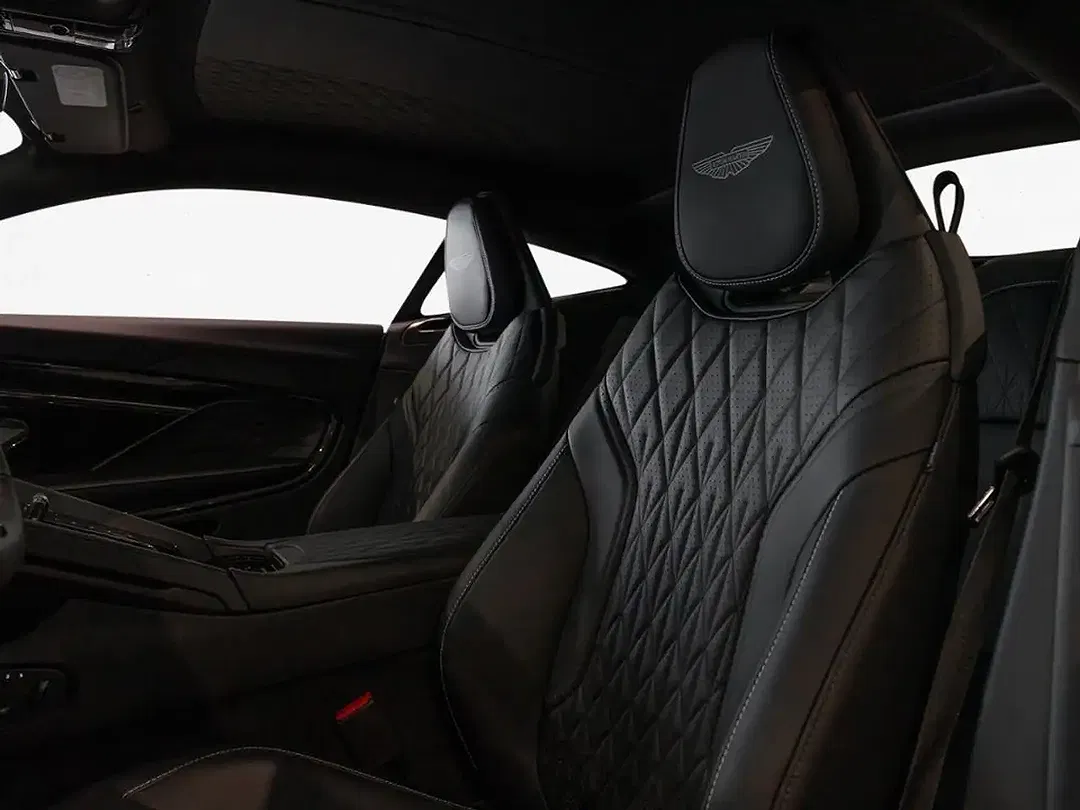Aston Martin DB12 Coupe - Thumbnail 12