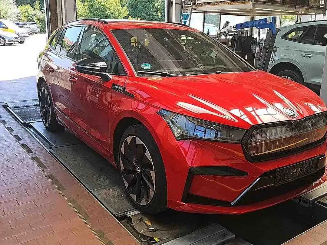 Skoda Enyaq 80 iV Sportline - Thumbnail 3