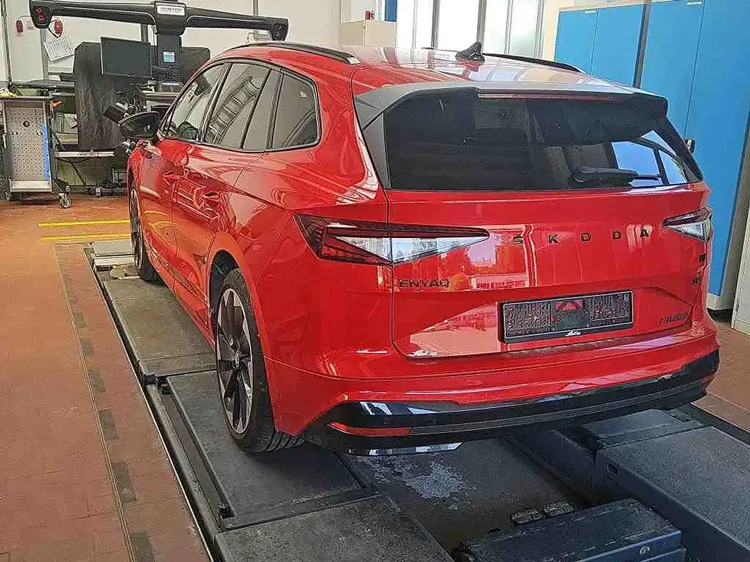 Skoda Enyaq 80 iV Sportline - Thumbnail 4