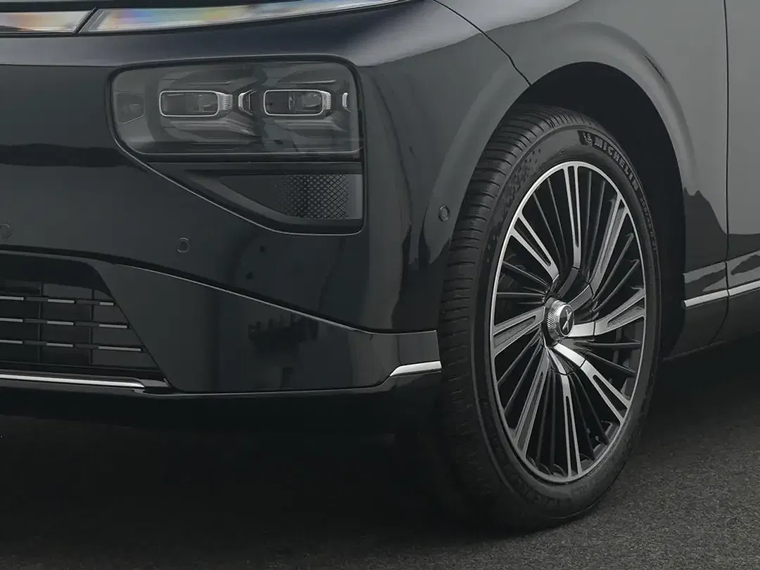 Xpeng G9 Premium - Thumbnail 10