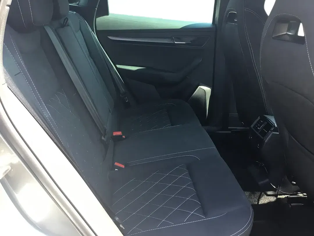 Skoda Karoq 1.5 TSI Sportline - Thumbnail 9