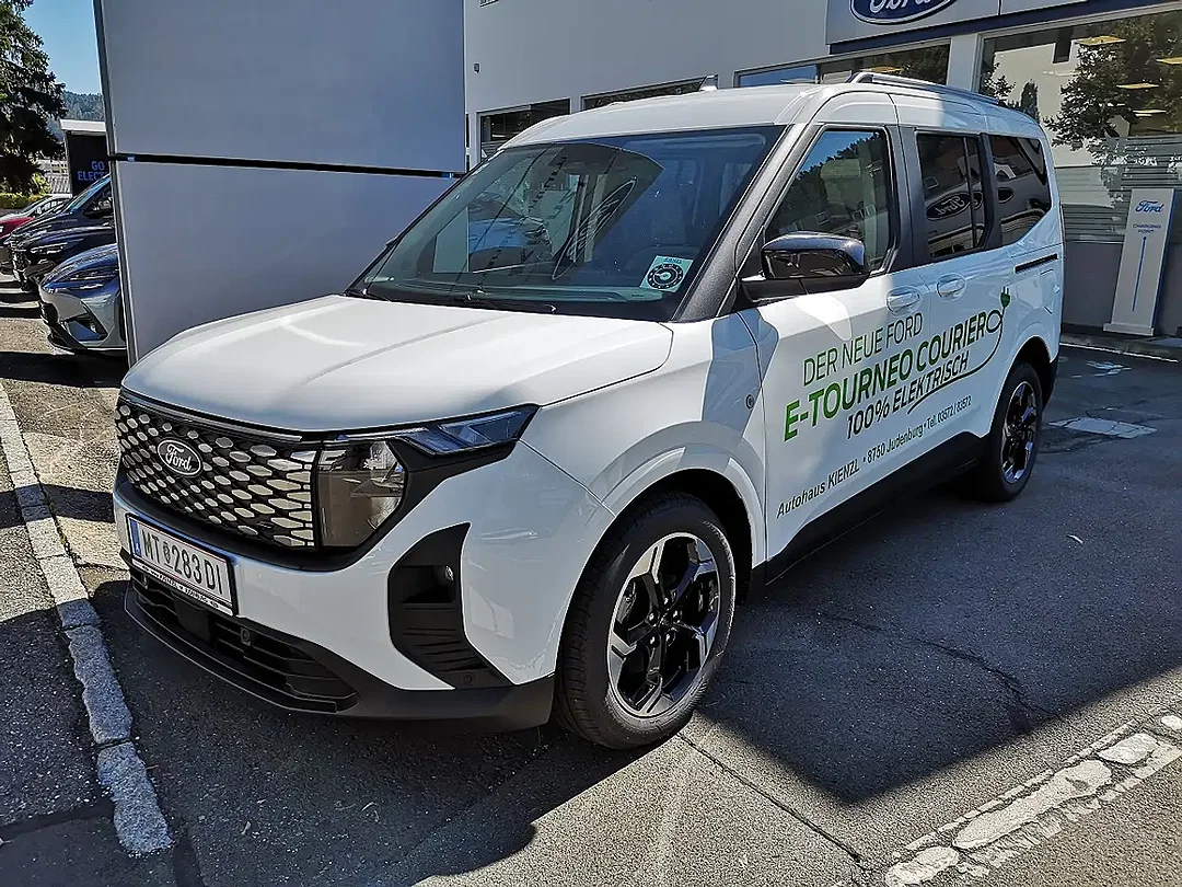 Ford Tourneo Courier Titanium - Afbeelding 1