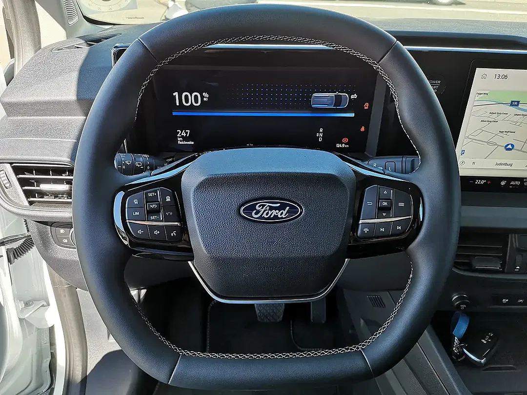 Ford Tourneo Courier Titanium - Thumbnail 11