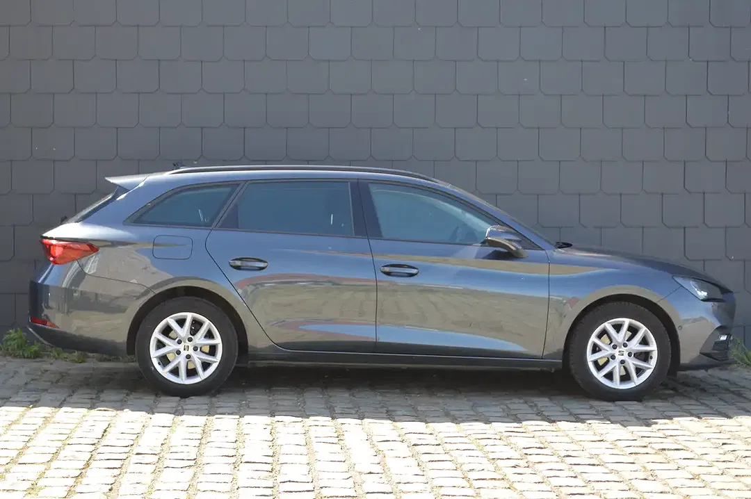 SEAT Leon e-Hybrid 1.4 DSG FR - Thumbnail 3
