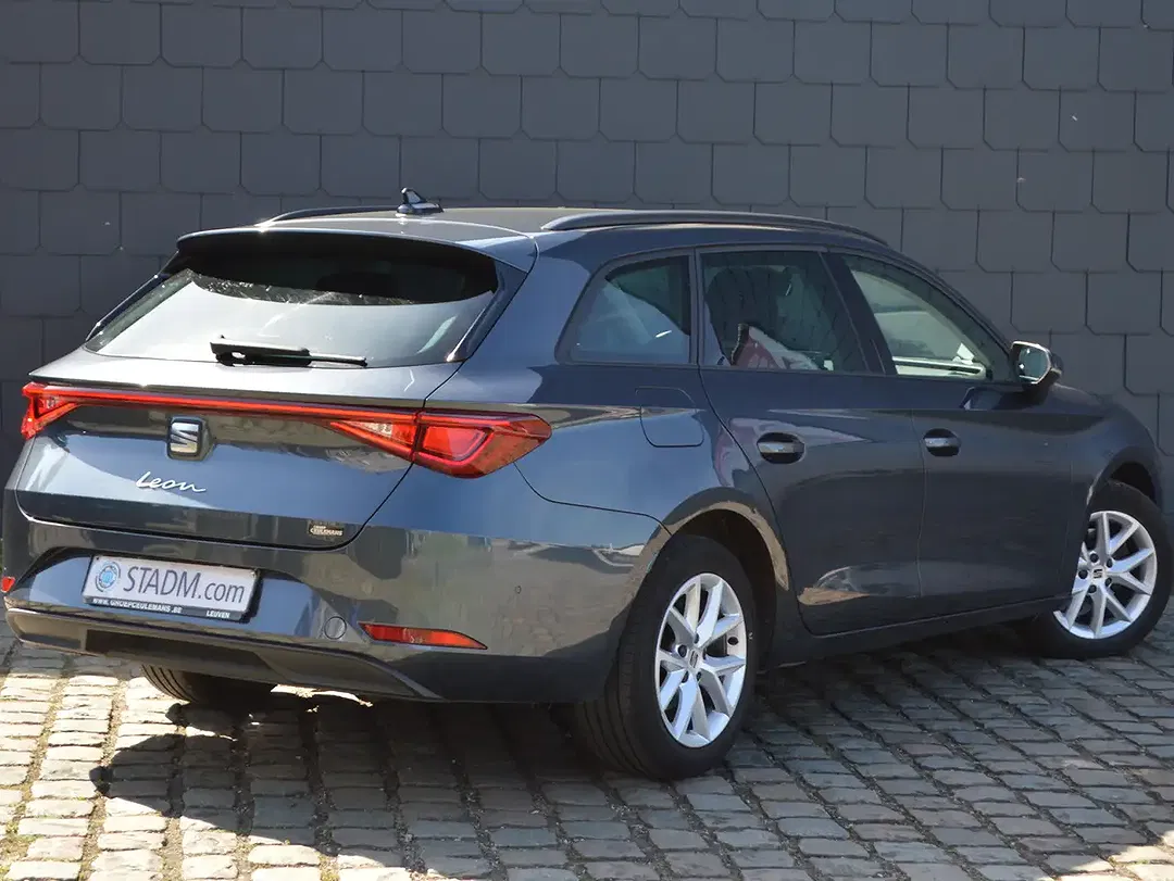 SEAT Leon e-Hybrid 1.4 DSG FR - Thumbnail 4