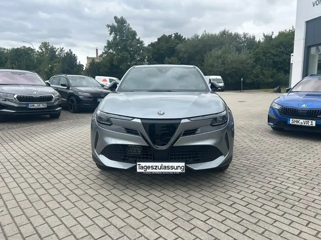 Alfa Romeo Junior 1.2 Ibrida VGT MHEV Speciale - Thumbnail 6
