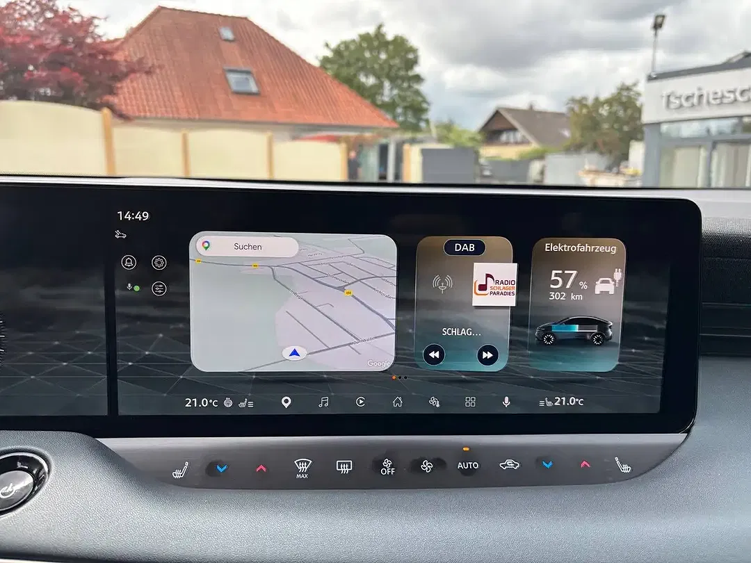 Nissan Leaf - Thumbnail 12