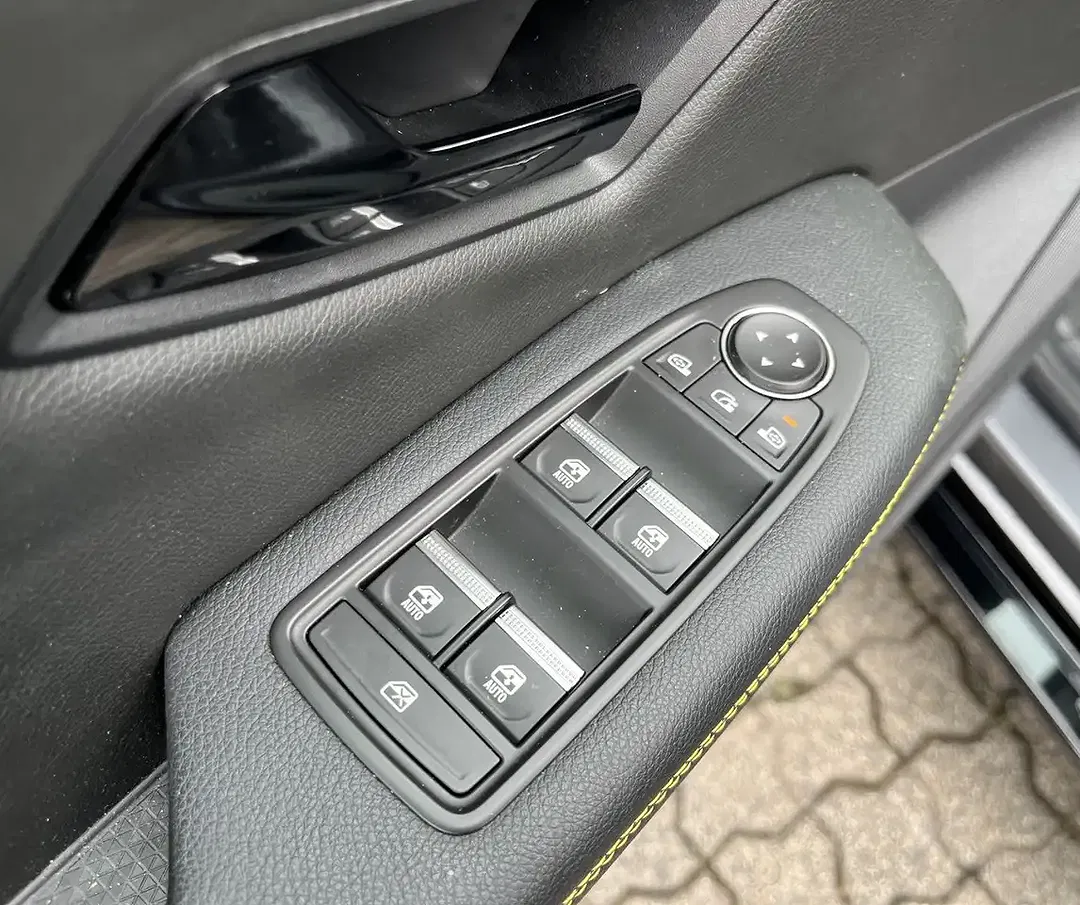 Renault Megane E-Tech Techno - Thumbnail 11