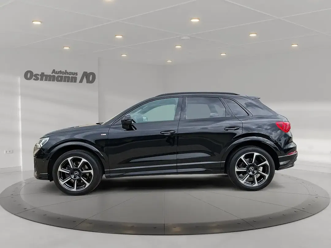 Audi Q3 40 TFSI quattro S line - Thumbnail 2