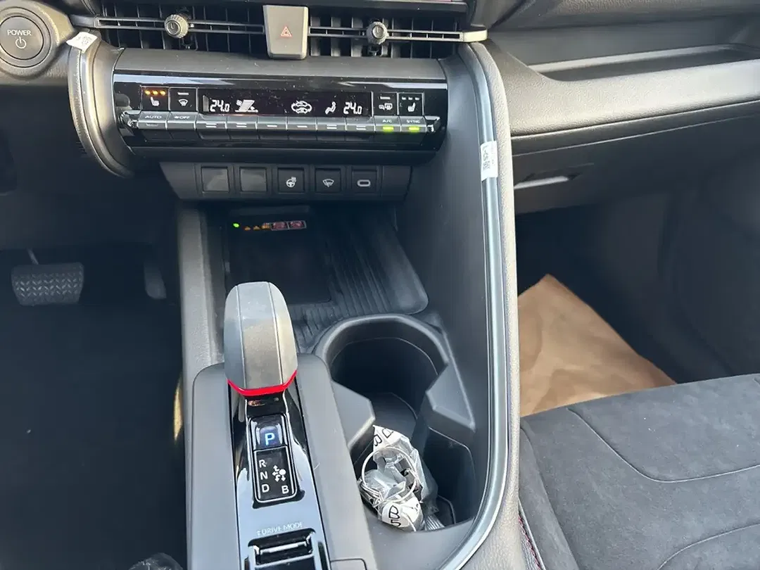Toyota C-HR Hybrid 4x4 GR Sport - Thumbnail 15