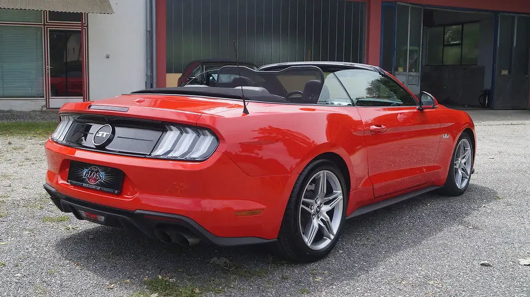 Ford Mustang 5.0 AUT GT - Thumbnail 5