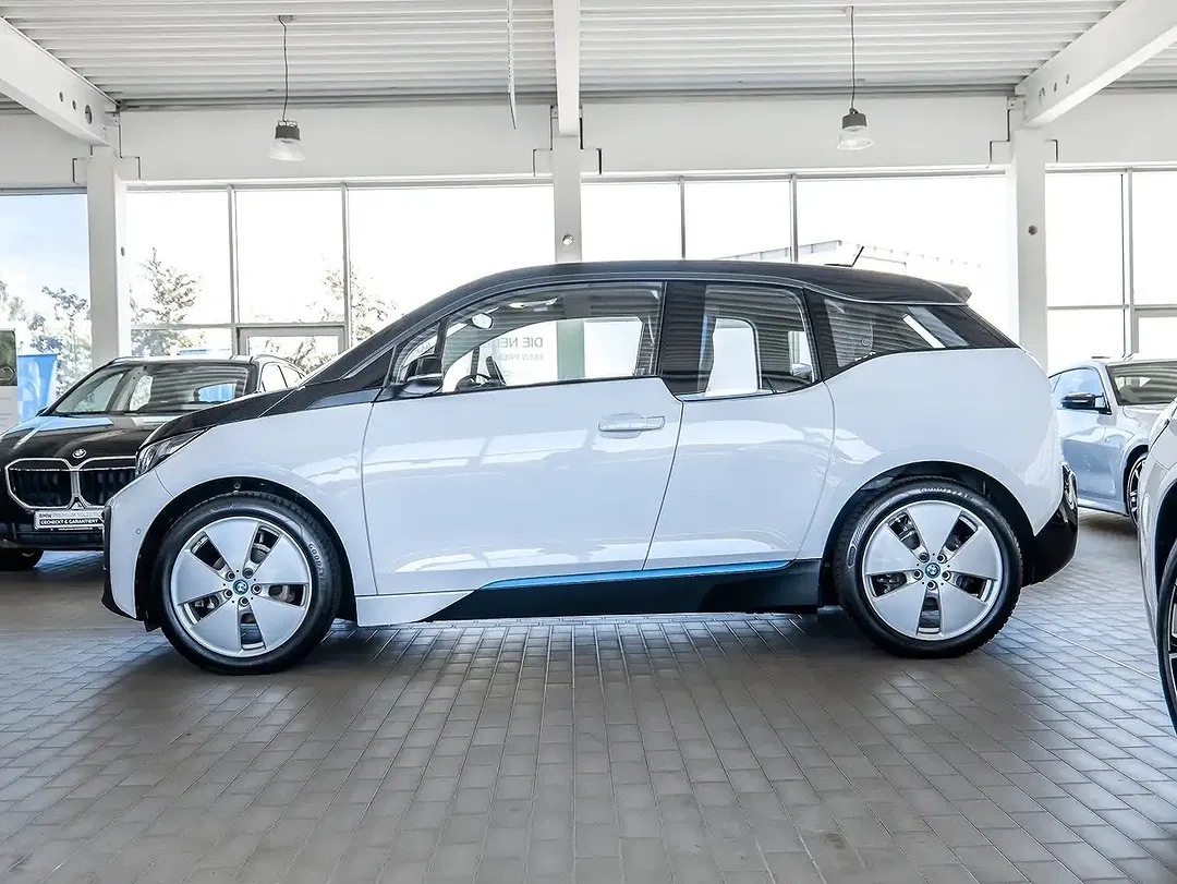 BMW i3 - Thumbnail 10