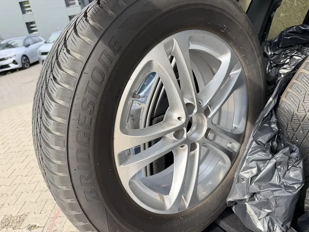 Mercedes-Benz GLB 200 Progressive - Thumbnail 7