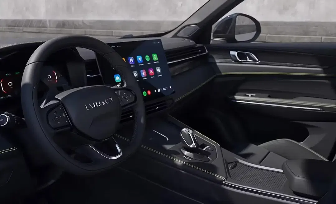 Lynk & Co 01 - Thumbnail 4
