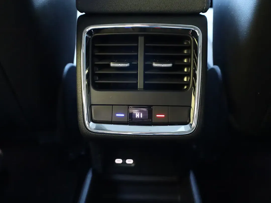 Skoda Enyaq 50 Loft - Thumbnail 15