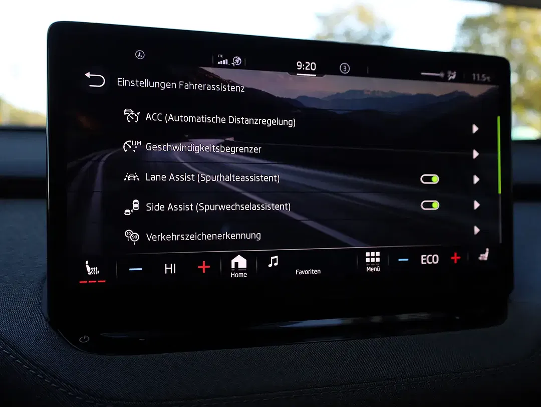 Skoda Enyaq 50 Loft - Thumbnail 25