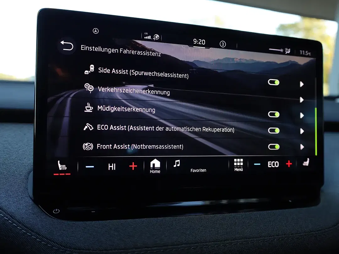 Skoda Enyaq 50 Loft - Thumbnail 26
