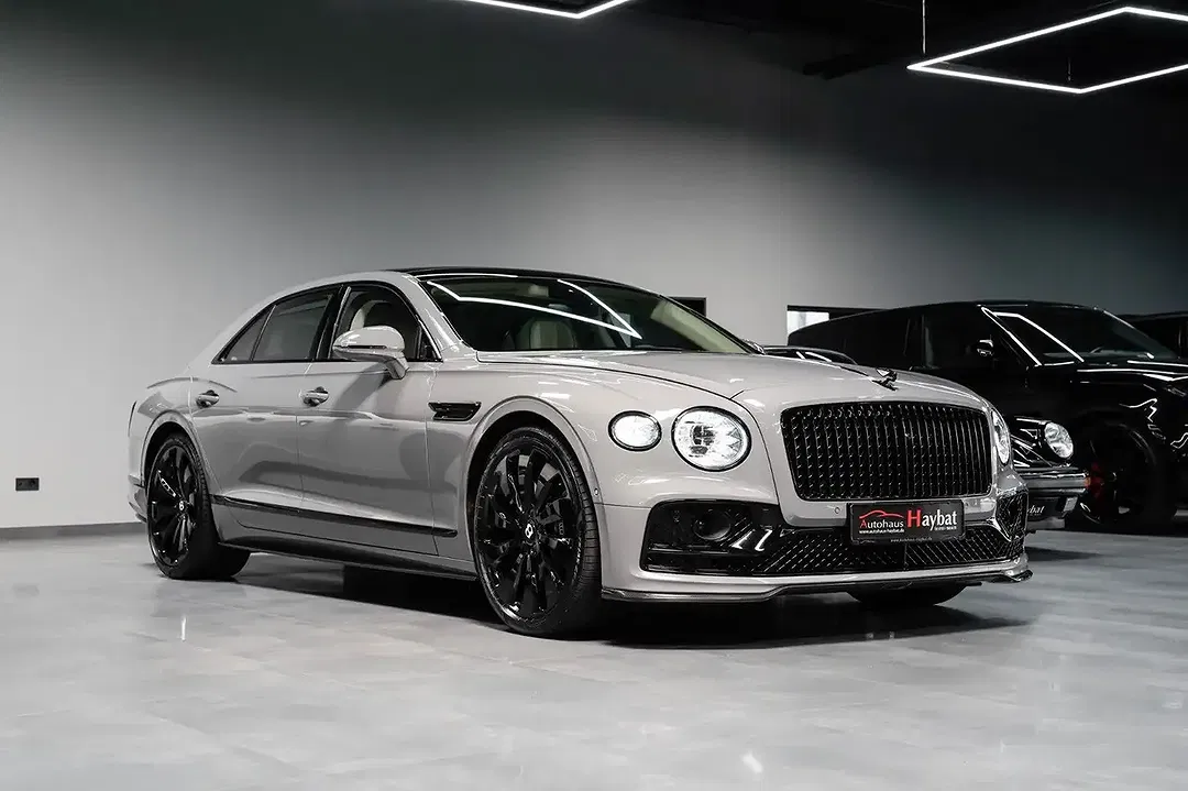 Bentley Flying Spur Hybrid Mulliner - foto 1