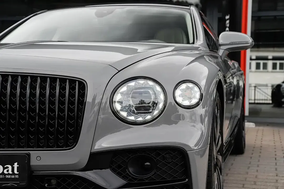 Bentley Flying Spur Hybrid Mulliner - Thumbnail 14