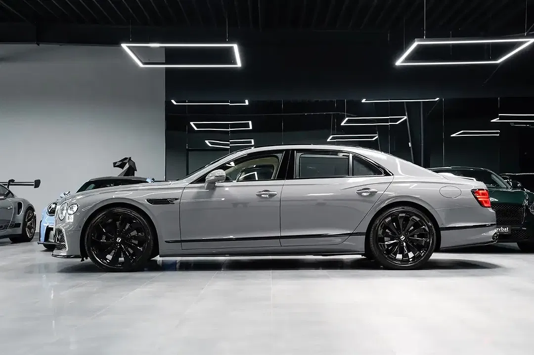 Bentley Flying Spur Hybrid Mulliner - Thumbnail 6