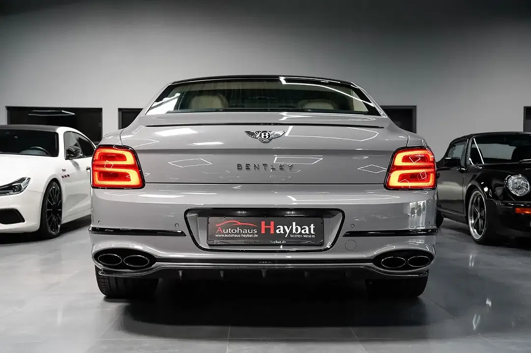 Bentley Flying Spur Hybrid Mulliner - Thumbnail 9