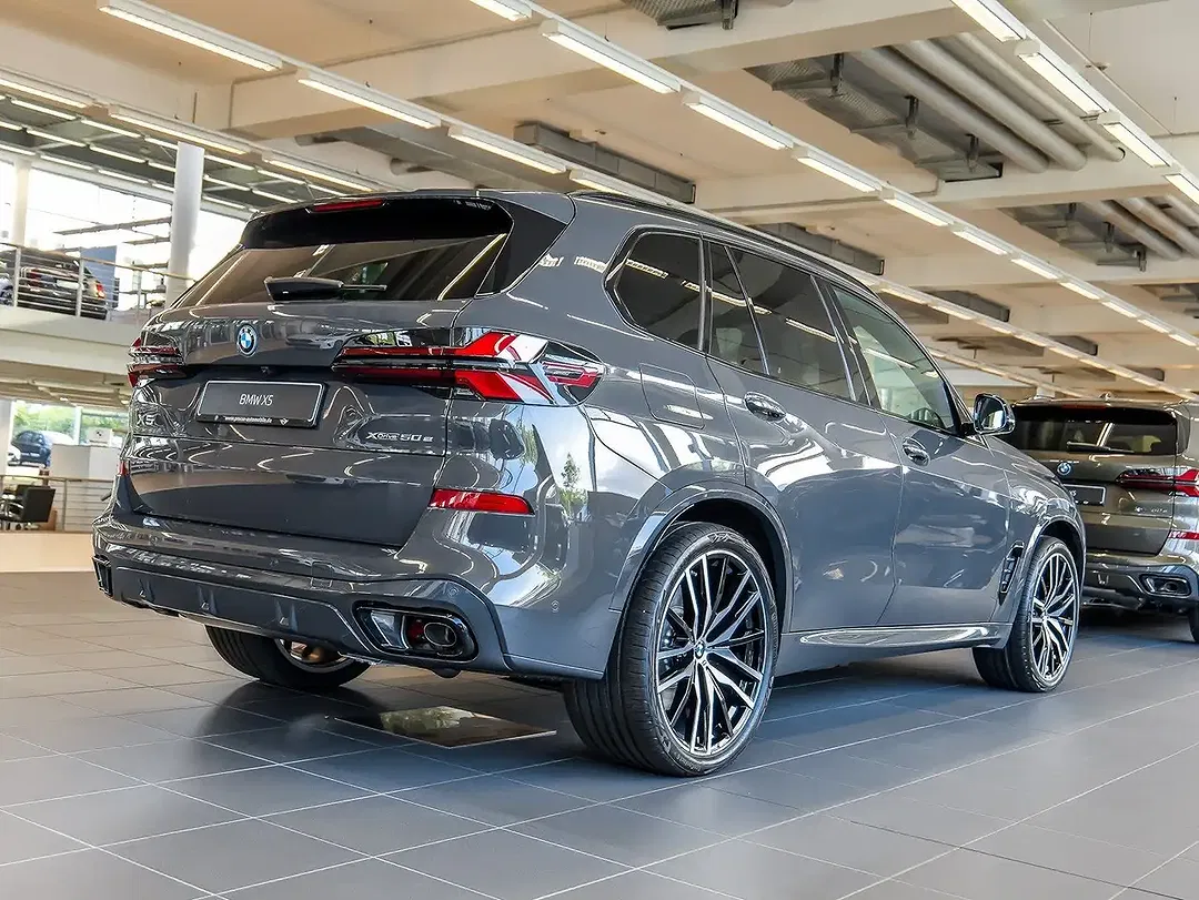BMW X5 xDrive M Sport - Thumbnail 2