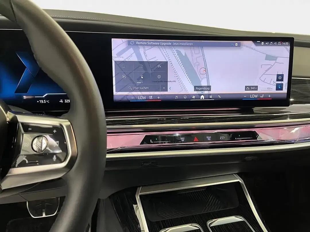 BMW i7 M Sport Pro - Thumbnail 10