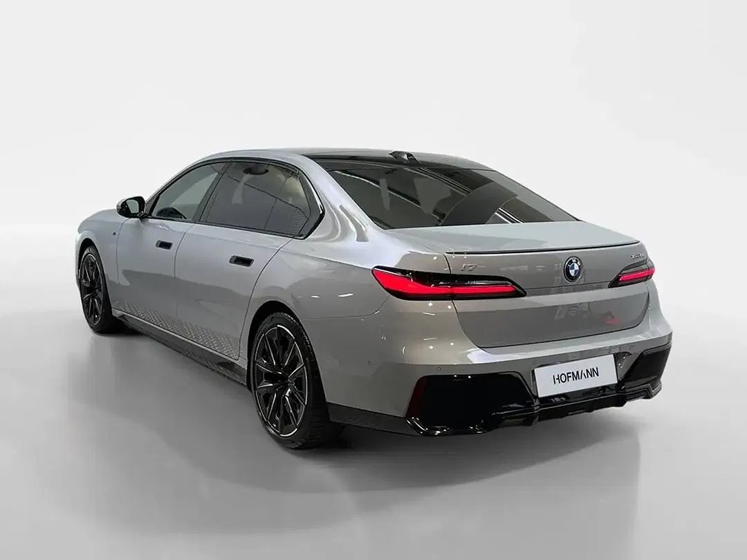 BMW i7 M Sport Pro - Thumbnail 4