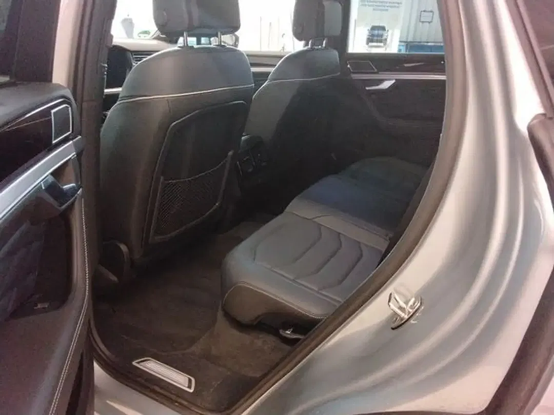 Volkswagen Touareg 3.0 TDI Elegance - Thumbnail 6