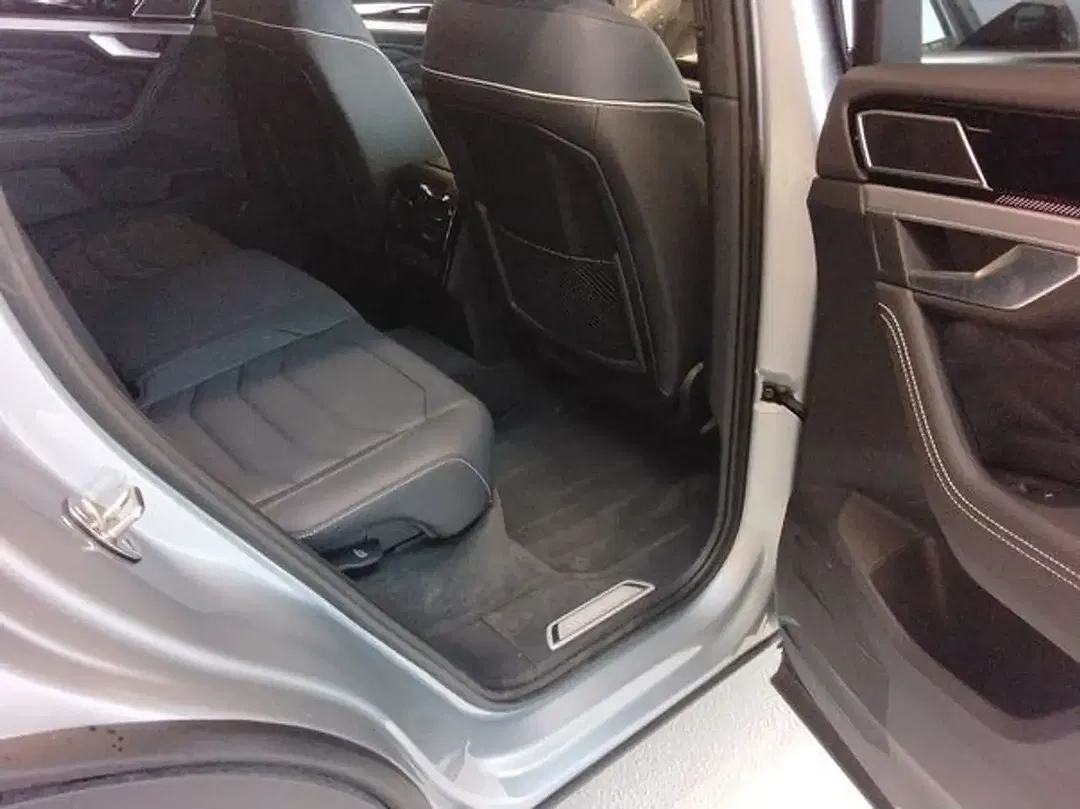 Volkswagen Touareg 3.0 TDI Elegance - Thumbnail 8